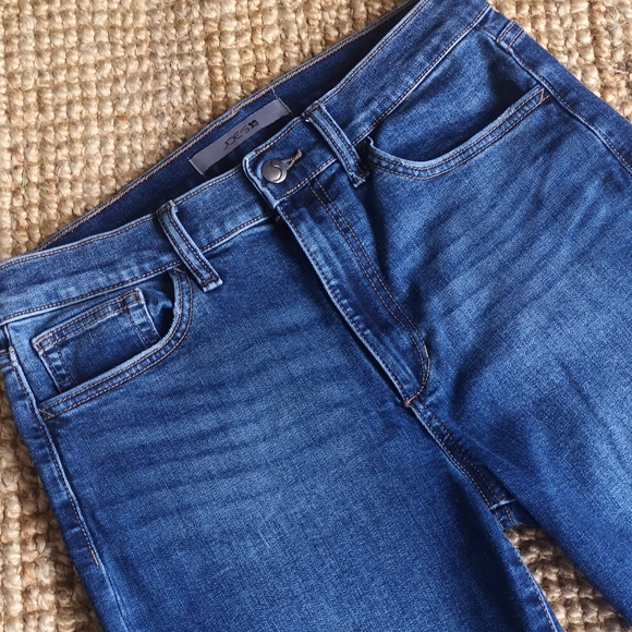 Joe's straight leg jeans - Picture 2 of 11